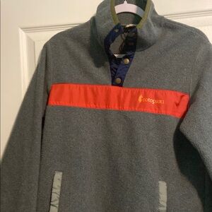 Cotopaxi Gray Performance Jacket with Sporty Design